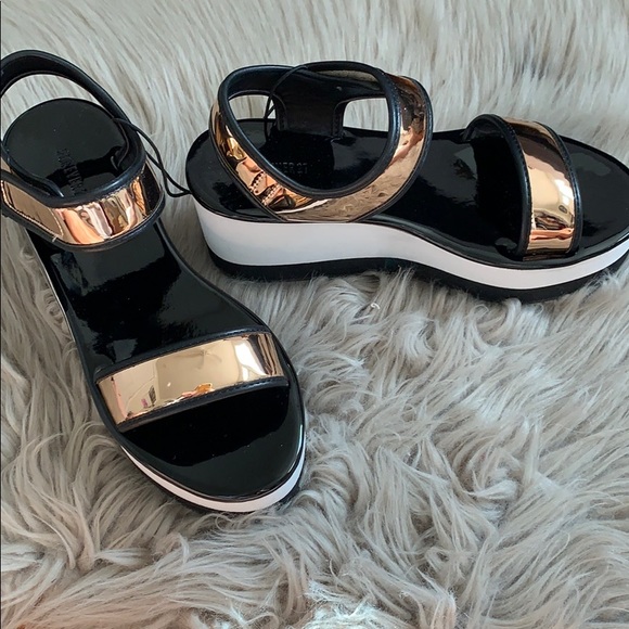 Forever 21 Metallic Strap Platform Wedges - Picture 2 of 4